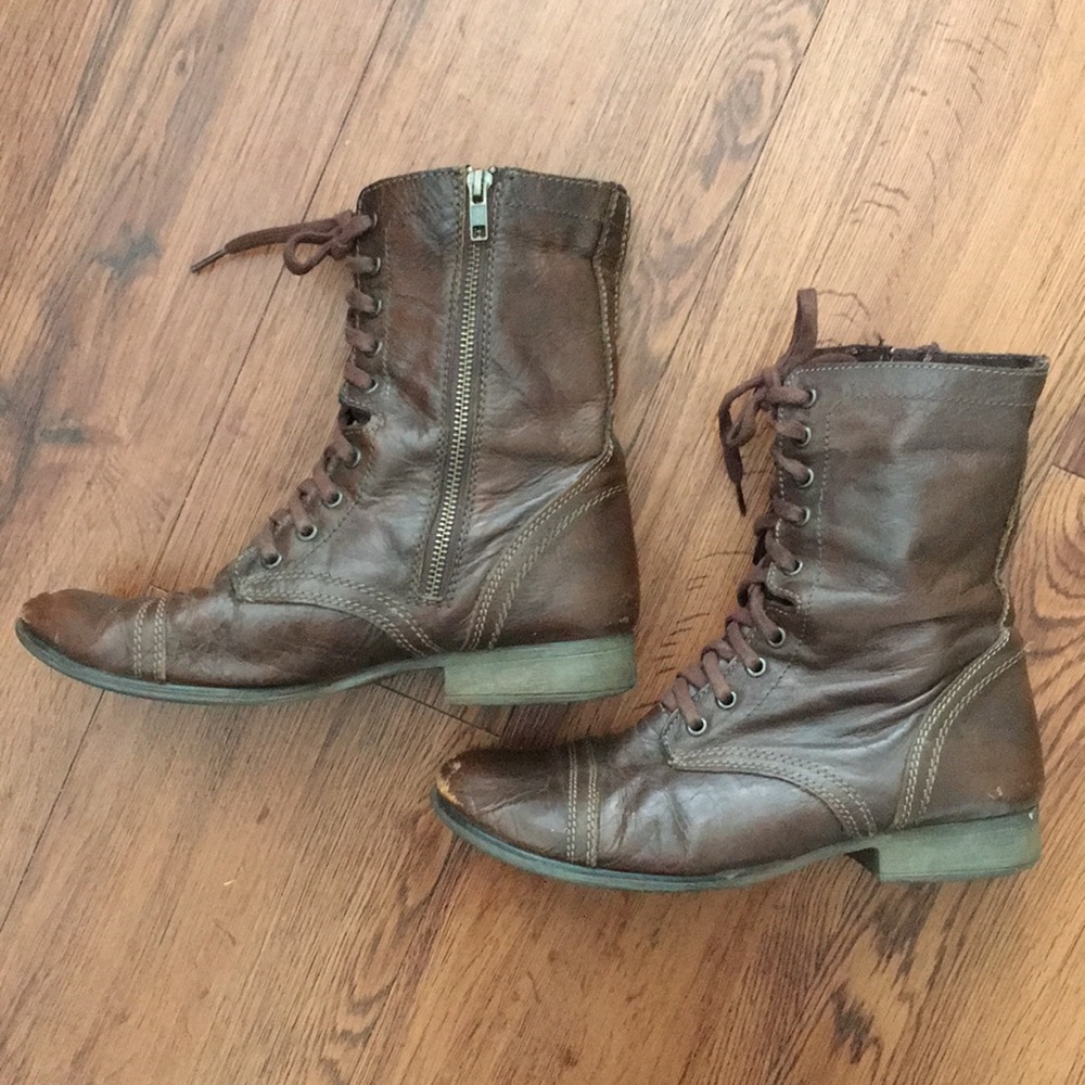 Women’s Steve Madden Lace-Up Boots